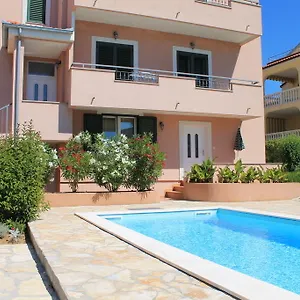 Lara & Luka Apartament