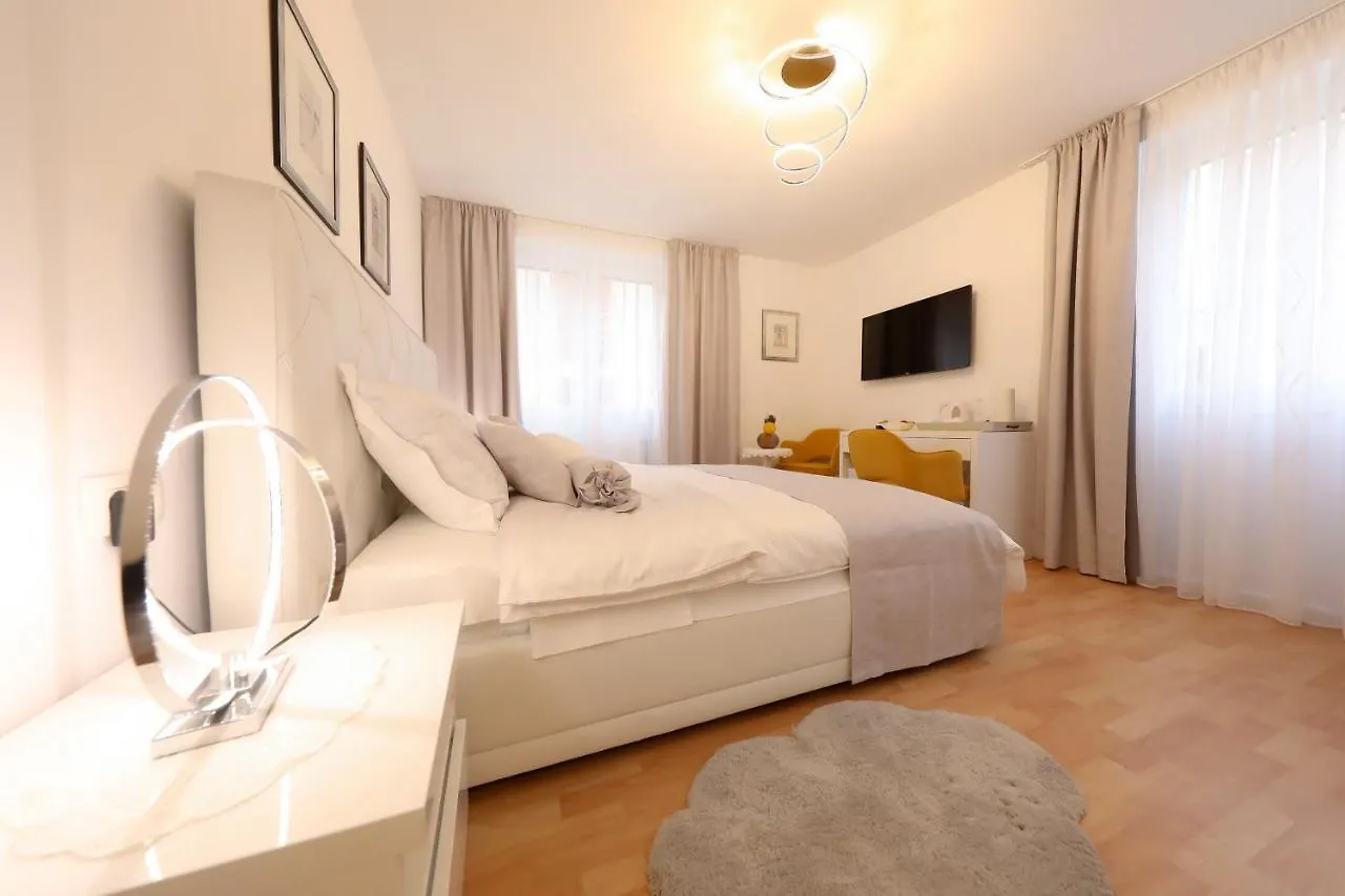 Rosita Deluxe Rooms Zadar 4*,